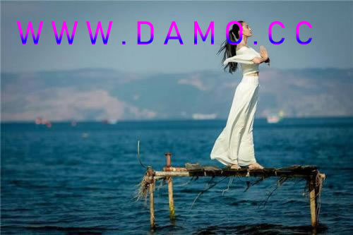 �٤