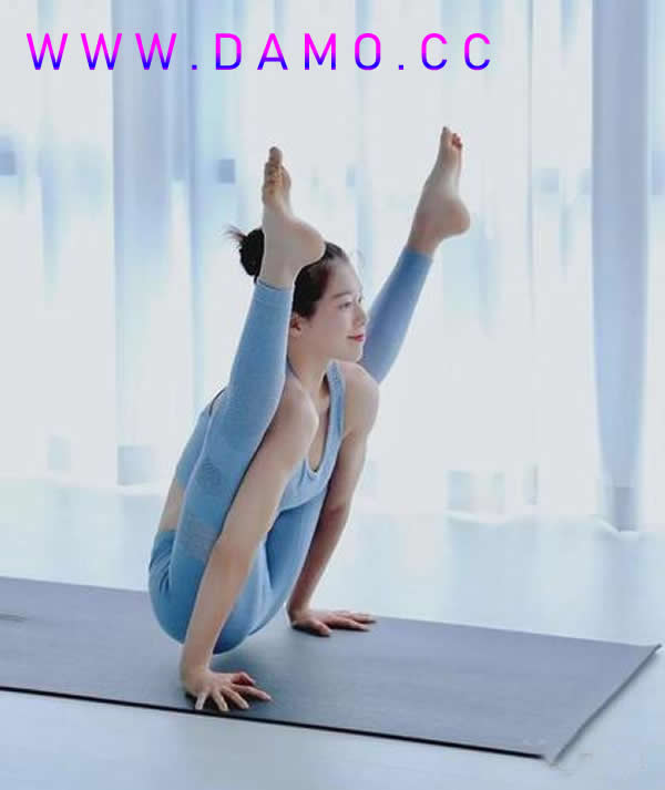 �٤